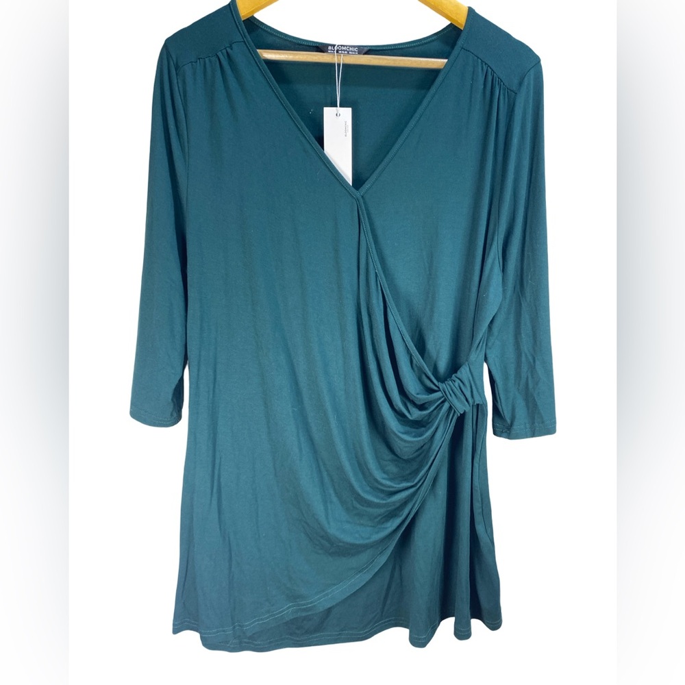 BloomChic Emerald Green Wrap‎ Blouse 14/16 Longline 3/4 Sleeve NWT